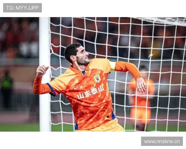 山东泰山防守体系失序，老将坐镇难掩结构性问题