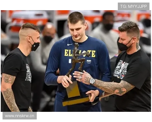 奥斯梅恩与哈兰德对比：冲击型中锋与终结机器的核心差距