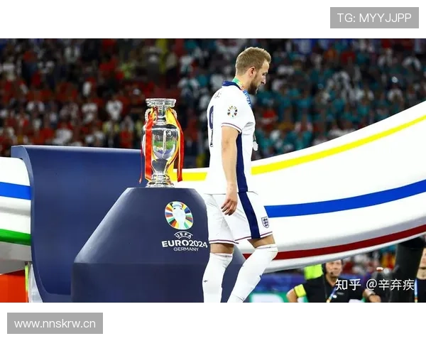 哈里·凯恩单赛季进球表现解析：稳定产出是否达到历史级