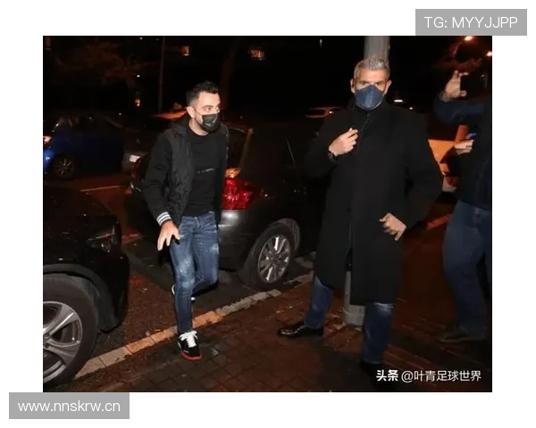 登贝莱买了那辆超级跑车，朋友圈却晒起了家庭聚餐，反差有点刺激啊！