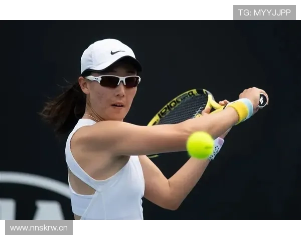 看郑赛赛动态，包比我一年房租多，下午还发手残做菜视频——这反差笑死我