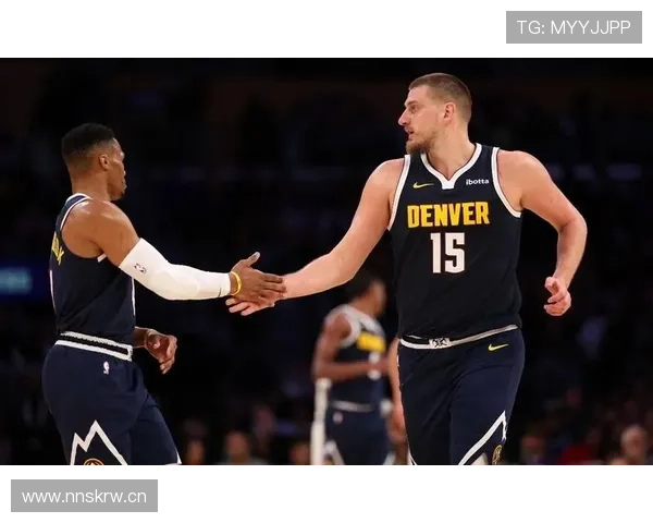 对比约基奇米切尔靠挡拆突分更侧重终结效率