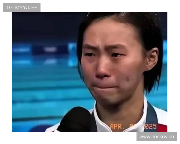 陈芋汐赛场像台精密机器，下了台钱包像开了阀门，刷卡声都带剧情